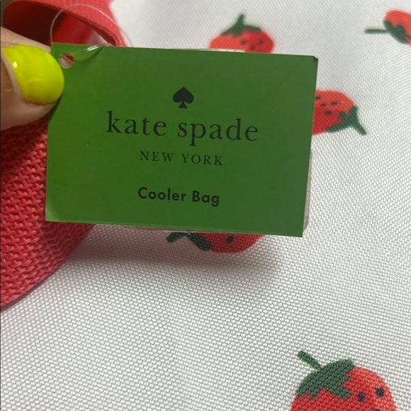 Kate Spade Strawberry Print Cooler Bag  & Reversible Drying Mat - Picture 4 of 8